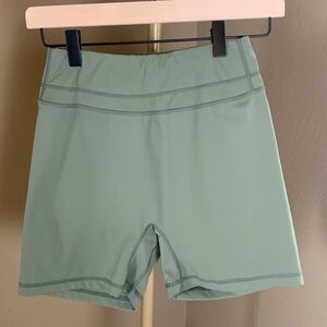 Sage‎ green athletic yoga performance compression shorts inner pocket XS/S